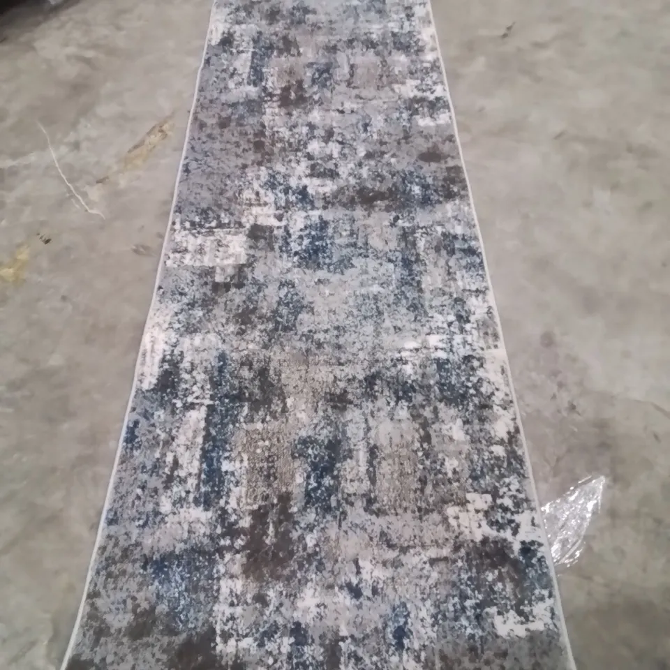 QUALITY DESIGNER AREA RUG - APPROXIMATELY 300X80CM