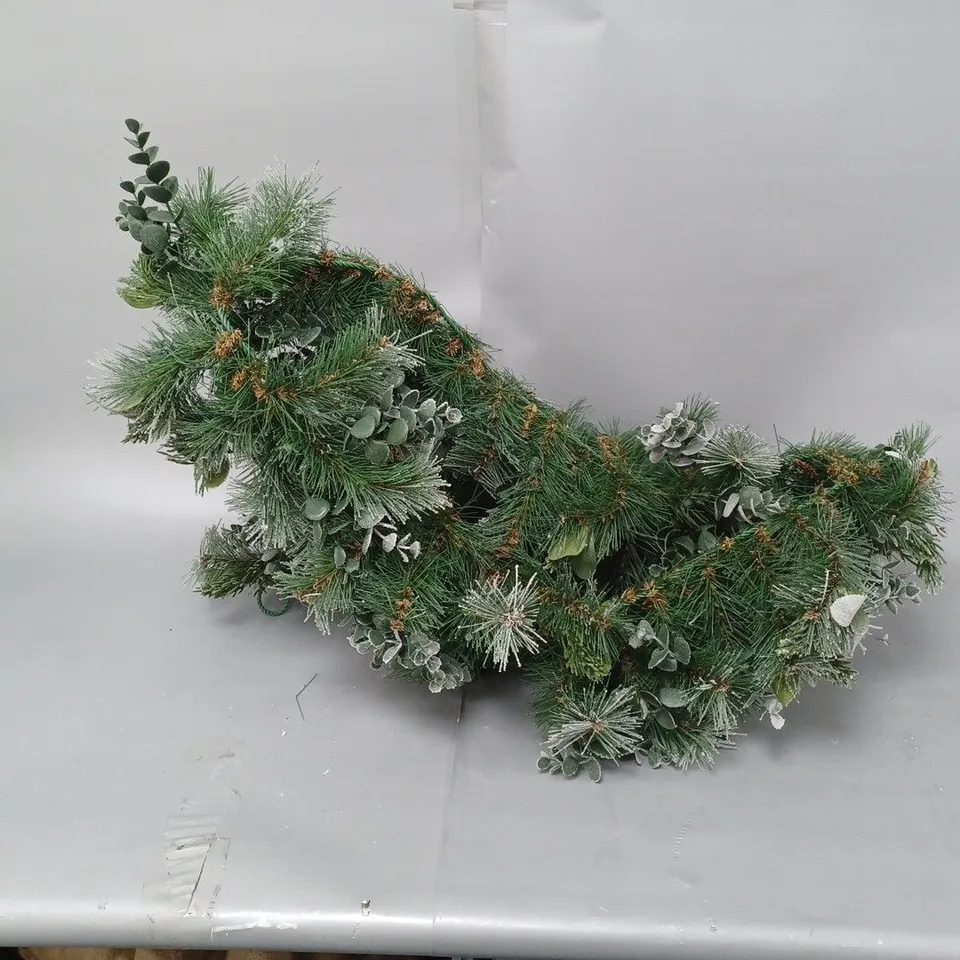 BOXED K BY KELLY HOPPEN COTSWOLDS GREENERY CHRISTMAS DECORATION - GARLAND 