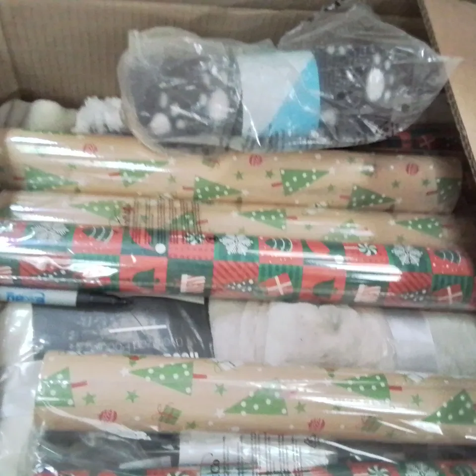 PALLET OF ASSORTED HOUSEHOLD GOODS AND PRODUCTS TO INCLUDE;SHOE 4ACK,PLAYPEN,PET BLANKETS