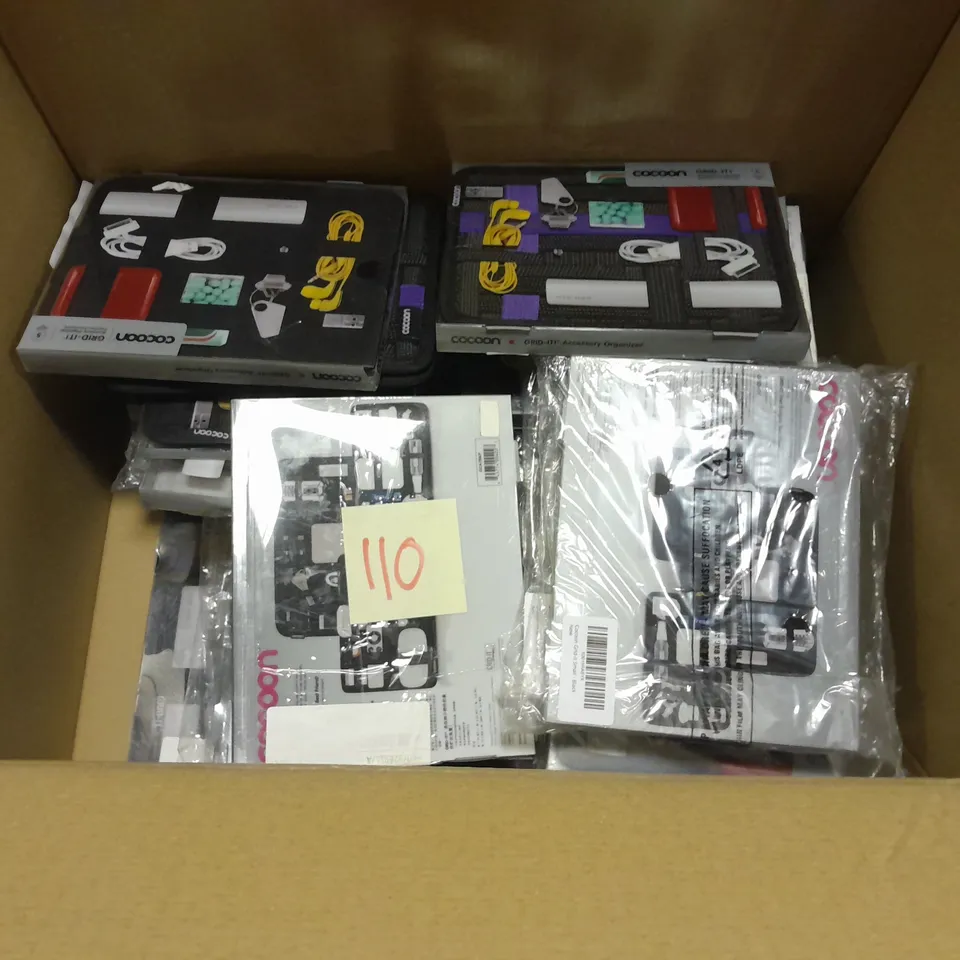 LARGE QUANTITY OF ASSORTED TECH ACCESSORIES TO INCLUDE COCOON GRID-IT ORGANIZERS, ESSENTIAL BUNDLE PACKS, XQISIT FAST CHARGERS AND INCASE PHONE CASES 