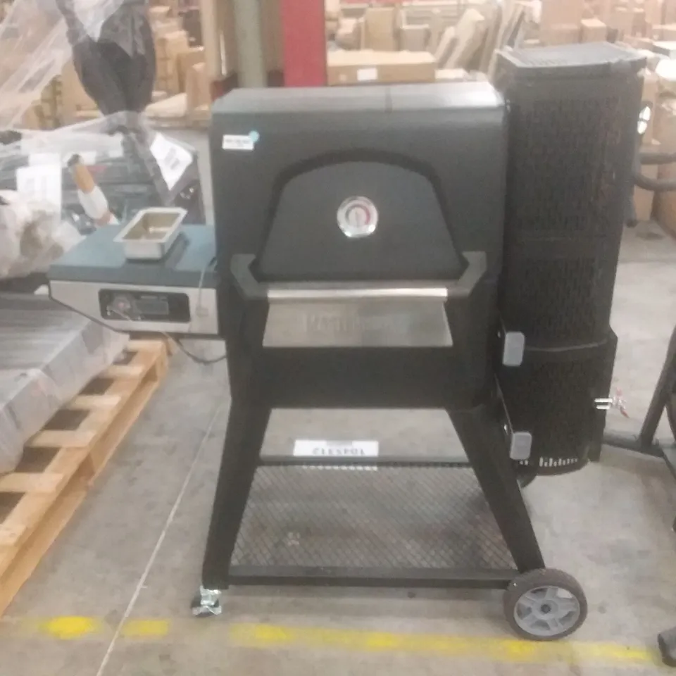 MASTERBUILT GRAVITY SERIES 560 CHARCOAL GRILL