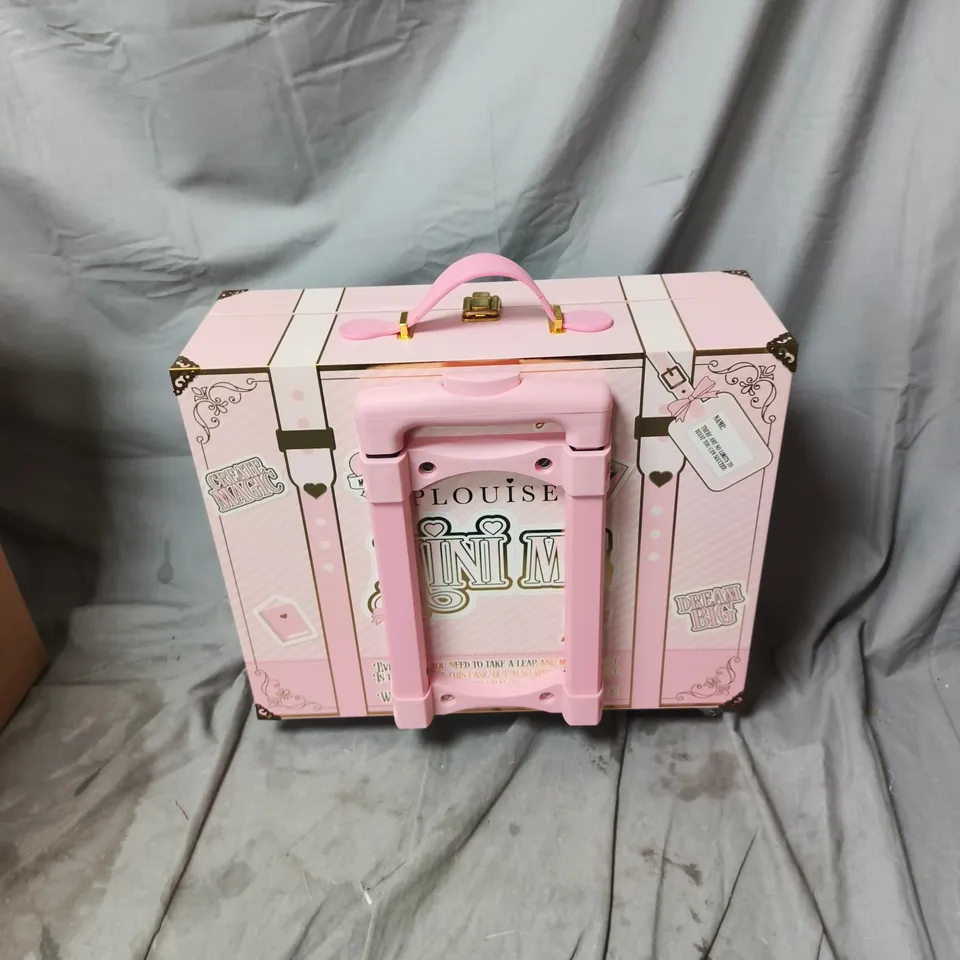 PLOUISE MINI ME PINK CARRY CASE – BOXED