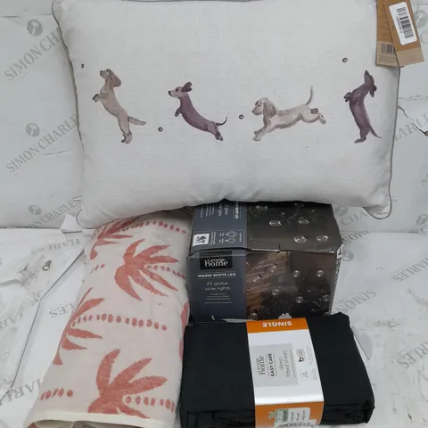 BOX OF APPROX 15 ASSORTED HOMEWEAR ITEMS TO INCLUDE STACEY SOLOMON DOG PILLOW, GEORGE HOME GLOBE SOLAR LIGHTS AND GEORGE HOME FITTED SHEET, ETC.