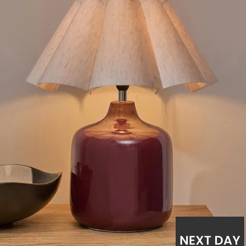 BURGUNDY TABLE LAMP WITH PLEATED SHADE