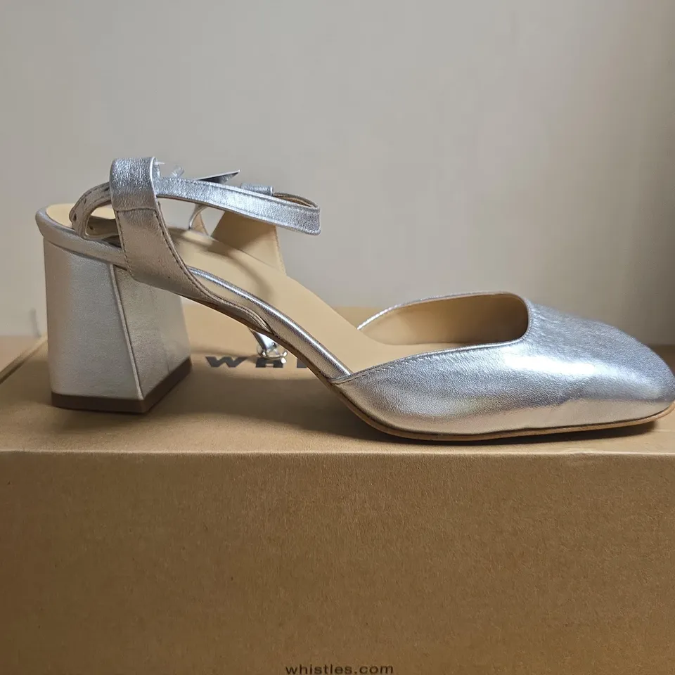BOXED PAIR OF WHISTLES MATILDA BLOCK HEEL SHOE - SILVER METALLIC, UK 8 