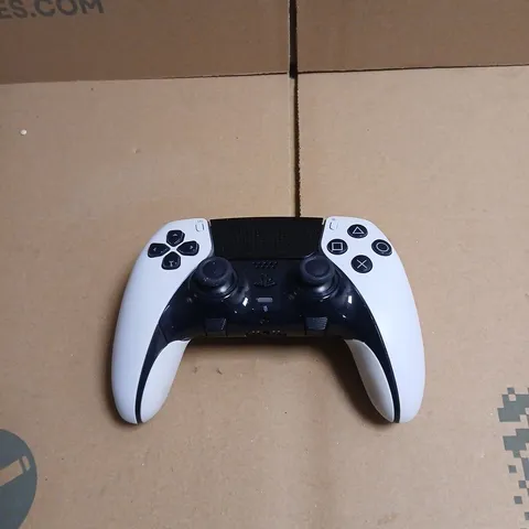 SONY PLAYSTATION 5 DUALSENSE WIRELESS CONTROLLER – WHITE/BLACK UNBOXED