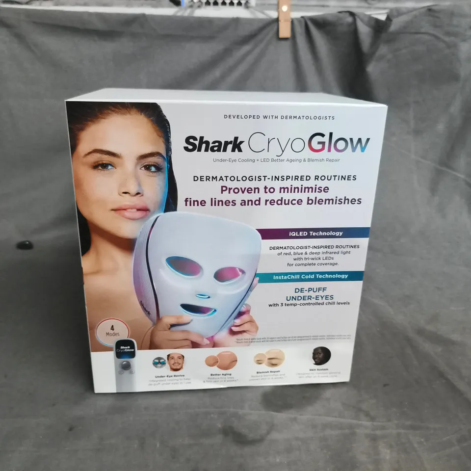 SHARK CRYOGLOW SKINCARE MASK – BOXED