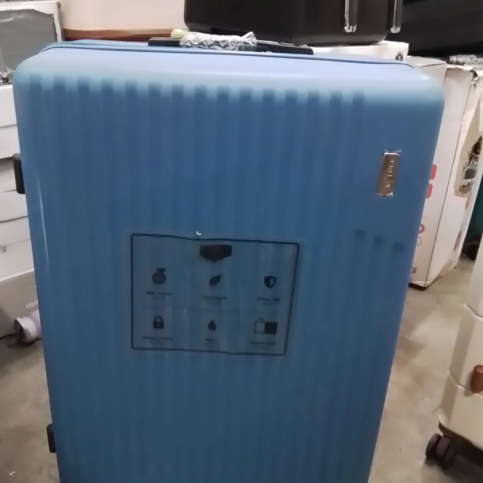 LUGG TRAVEL SUITCASE 