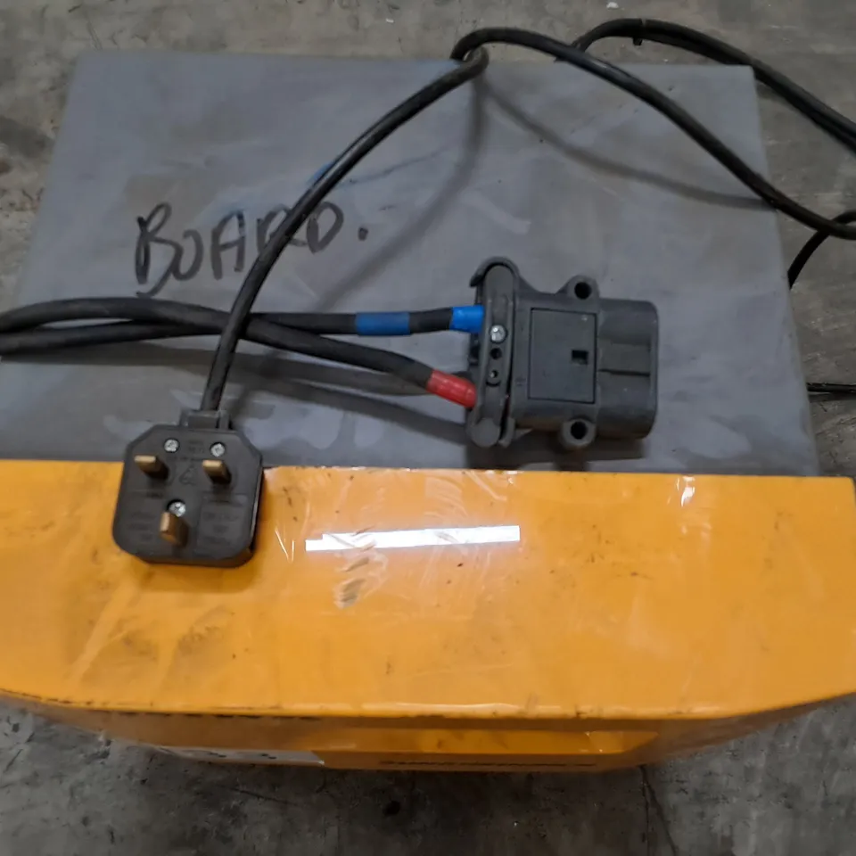 JUNGHEINRICH SLH 300 24V 100A FORKLIFT CHARGER