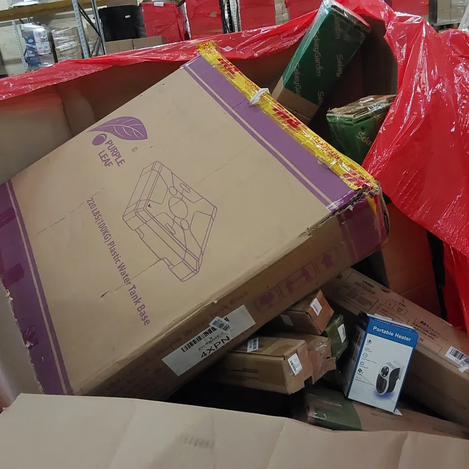 PALLET OF ASSORTED HOUSEHOLD ITEMS AND CONSUMER PRODUCTS. INCLUDES A LARGE NUMBER OF PARASOLS AND PARASOL BASES, ALSO INCLUDES A PORTABLE HEATER