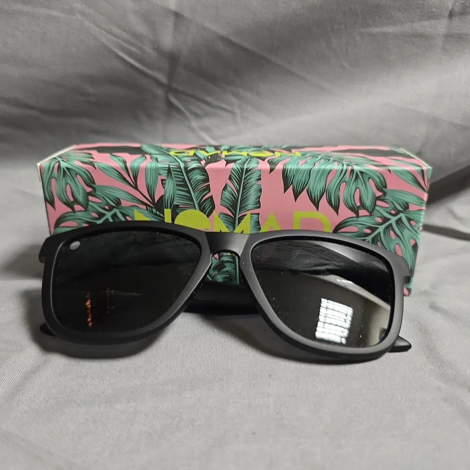 NOMAD SUNGLASSES – BLACK FRAME, TROPICAL BOX (THUNDERDOME-RIG-BLAB-TD)