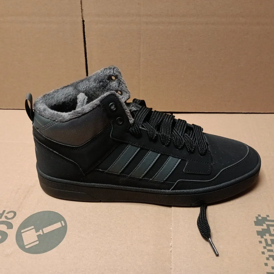 UNBOXED PAIR OF ADIDAS RAPID COURT MID WIN TRAINERS IN BLACK - UK 11