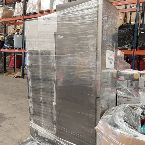 PALLET OF TWO ASSORTED UNPROCESSED WHITE GOODS TO INCLUDE; SAMSUNG 328 LITRE 6040 FREESTANDING FRIDGE FREEZE RUSSELL HOBBS FREESTANDING FRIDGE FREEZER - BLACK