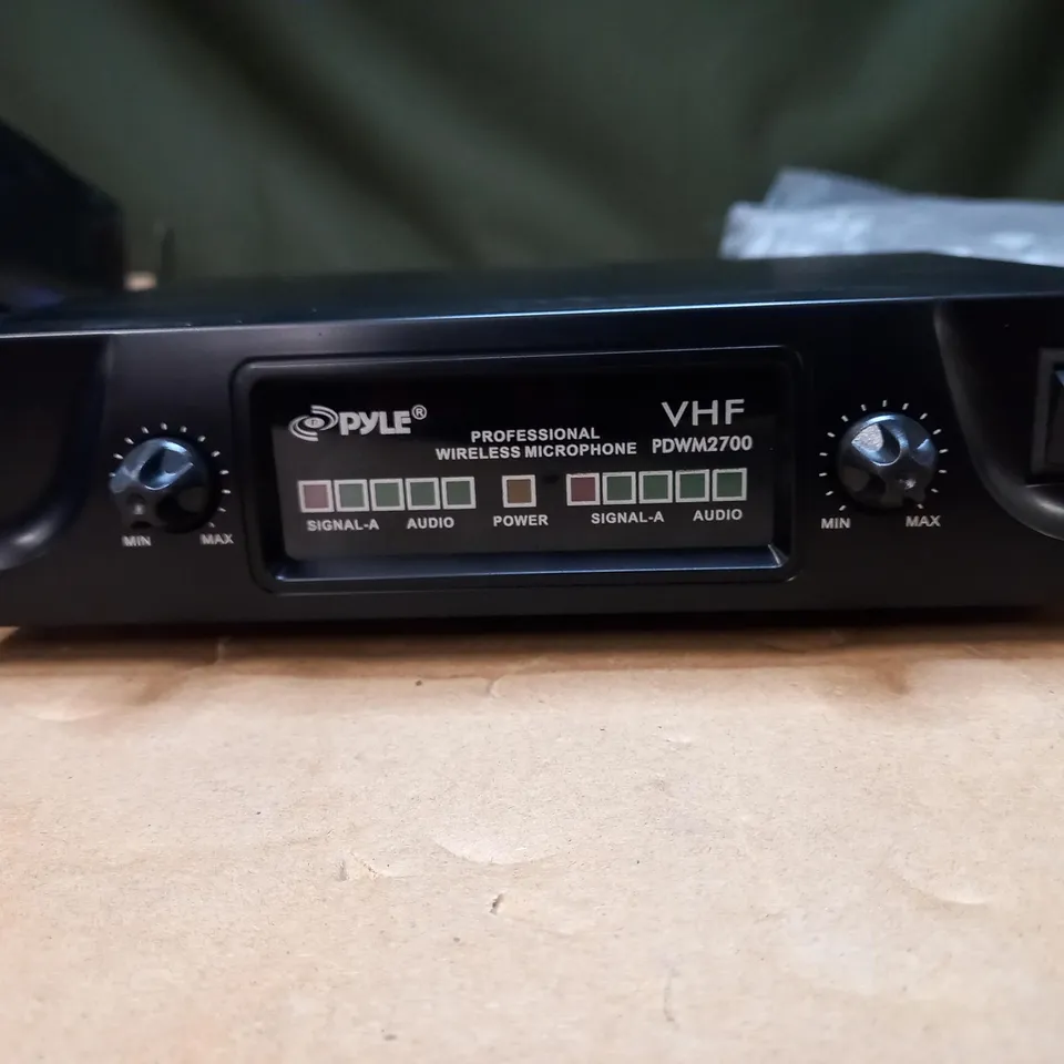 PYLE VHF PDWM2700 TWO-CHANNELS WIRELESS MICROPHONE