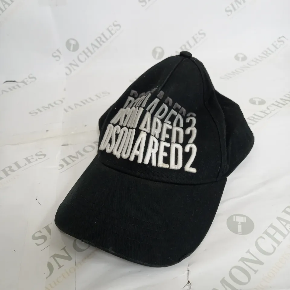 DSQUARDED2 BLACK CAP