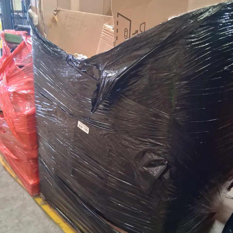 PALLET CONSISTING OF A LARGE QUANTITY OF ASSORTED HOUSEHOLD AND ELECTRICAL PRODUCTS AND ACCESSORIES TO INCLUDE;