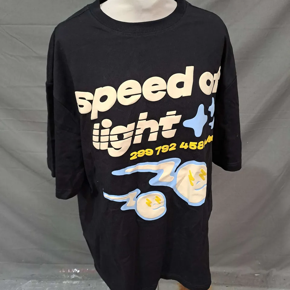 BROKEN PLANET PRINTED TSHIRT IN BLACK SIZE M