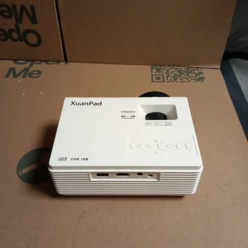 XUANPAD MINI PROJECTOR – WHITE