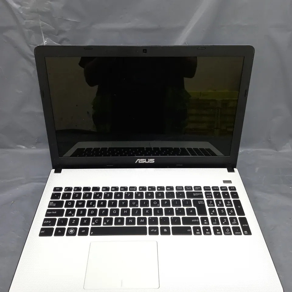 ASUS X501U 15 INCH AMD C-60