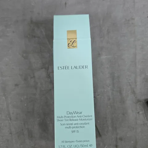 ESTÉE LAUDER DAYWEAR MULTI-PROTECTION ANTI-OXIDANT SHEER TINT RELEASE MOISTURISER SPF 15, 50 ML (ALL SKIN TYPES)