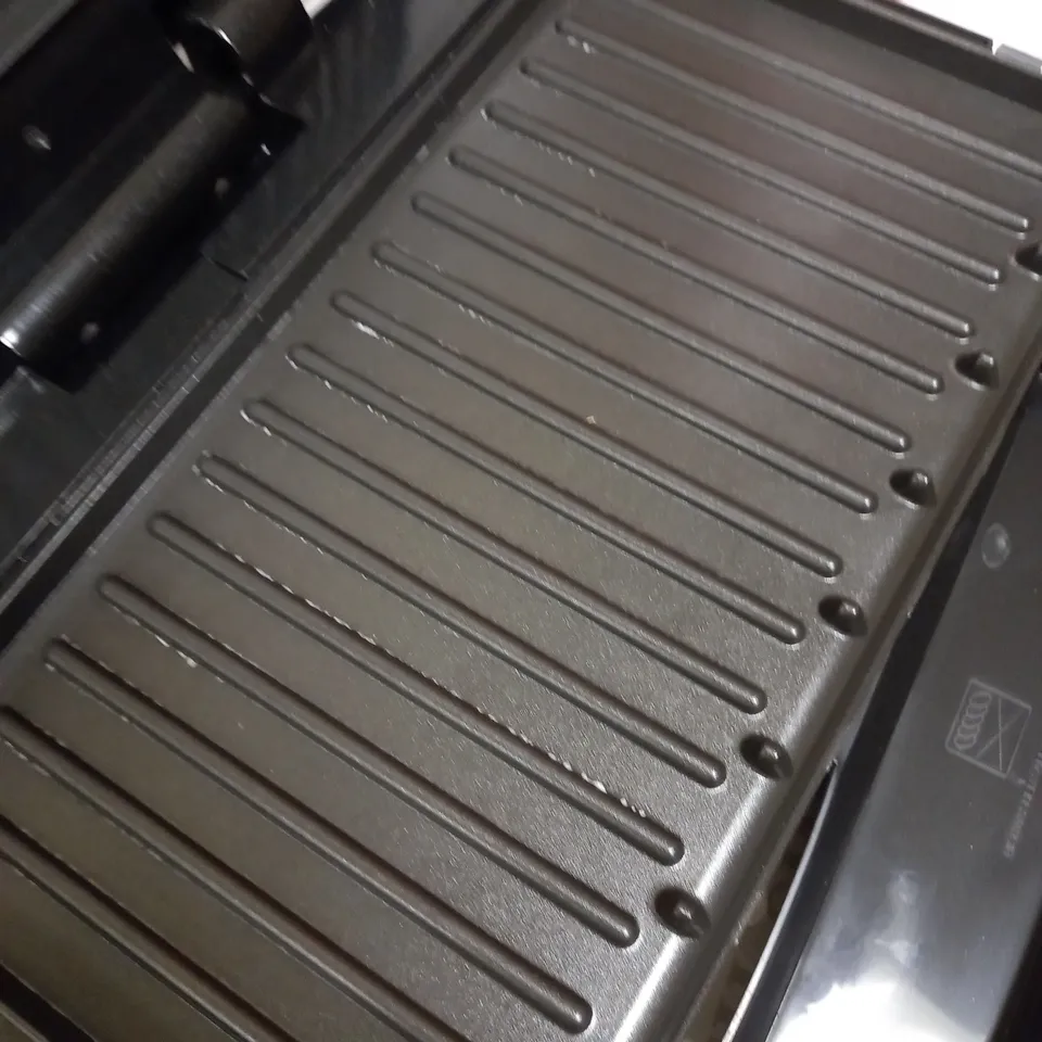 GEORGE FOREMAN FAMILY GRILL