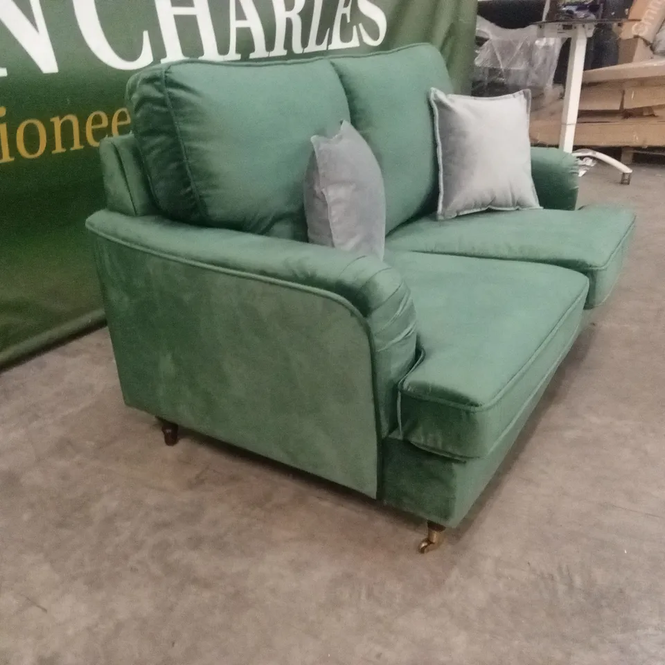 MARCANTONIO 2 SEATER VELVET SOFA - EMERALD GREEN