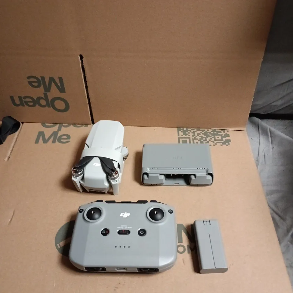 DJI MINI 2 FLY MORE COMBO WITH DRONE, CONTROLLER & ACCESSORIES