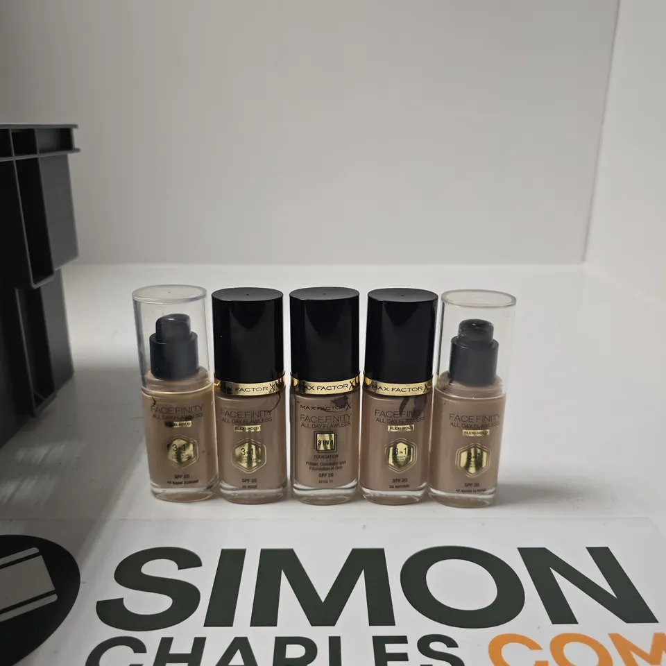 MAX FACTOR FACEFINITY ALL DAY FLAWLESS FOUNDATION SPF 20 – SET OF 5 BOTTLES SHADES 2X WARM ALMOND 2X BEIGE AND 1X NATURAL