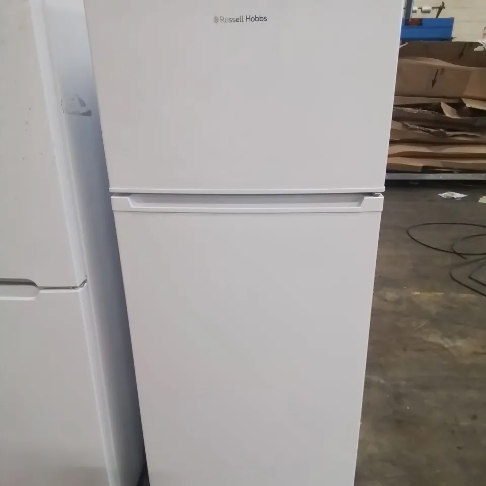 RUSSELL HOBBS FREESTANDING FRIDGE FREEZER - UNPROCESSED RAW RETURN