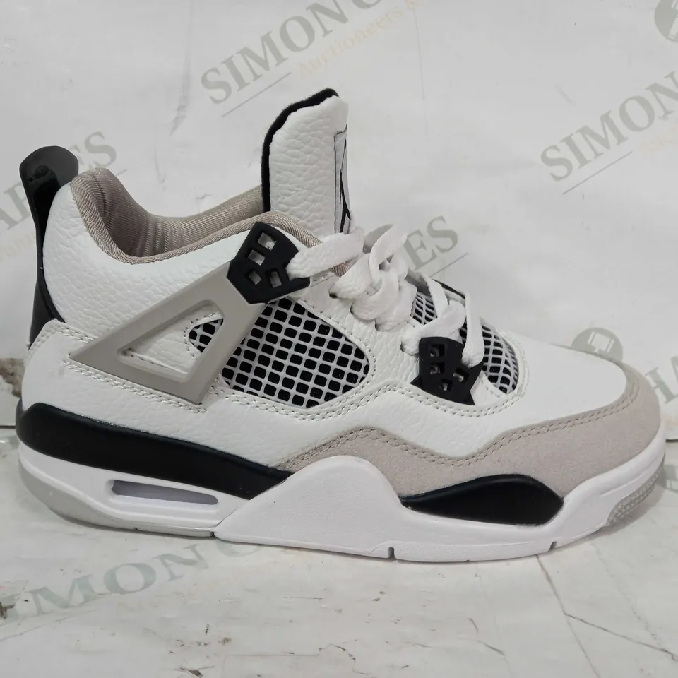 PAIR OF NIKE AIR JORDAN SHOES IN WHITE/BLACK UK SIZE 4