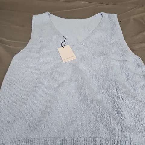 NOBODYS CHILD SLASH NECK CLEAN VEST - SIZE L 