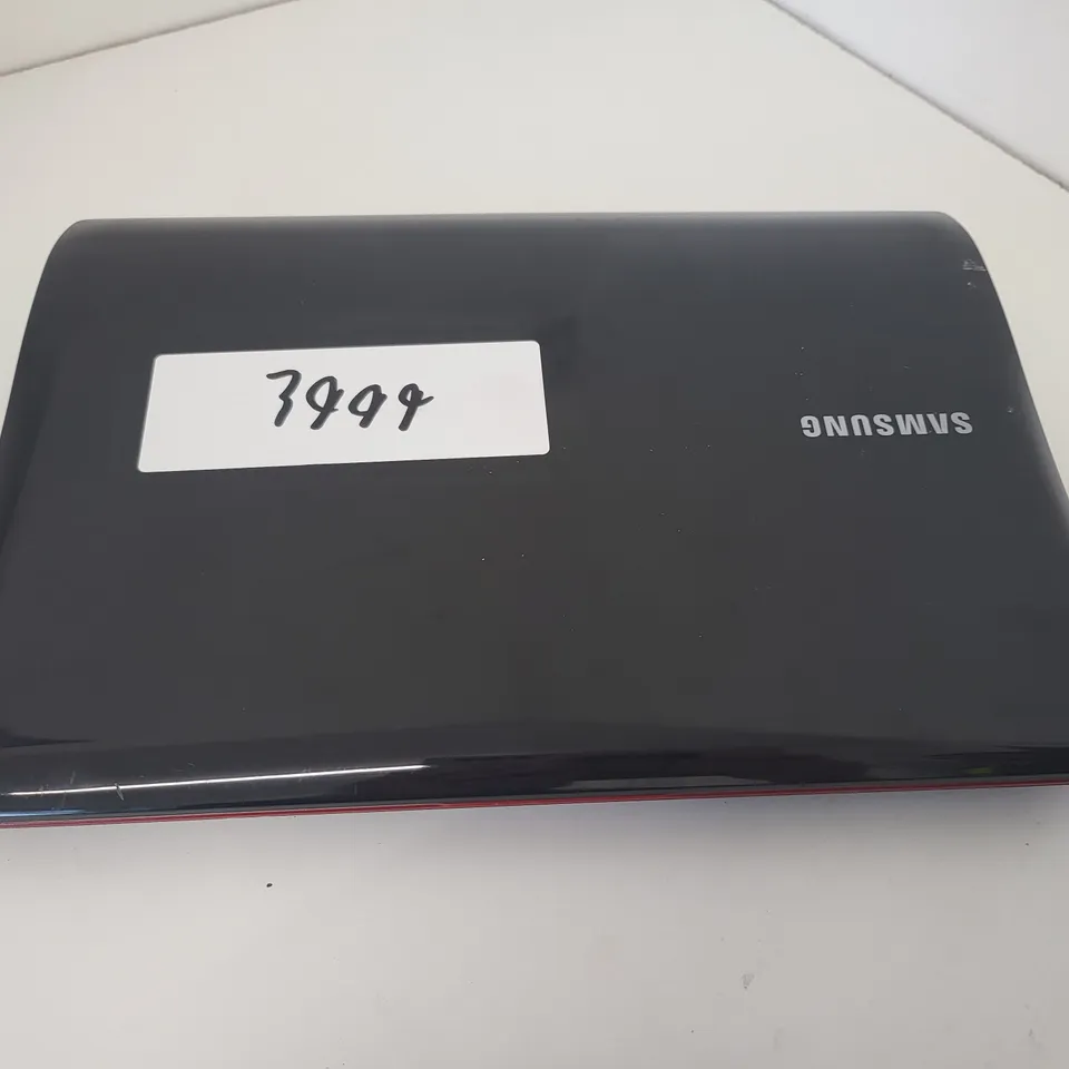 UNBOXED SAMSUNG NF110 NOTEBOOK, INTEL ATOM N455, 2GB RAM, 128GB STORAGE