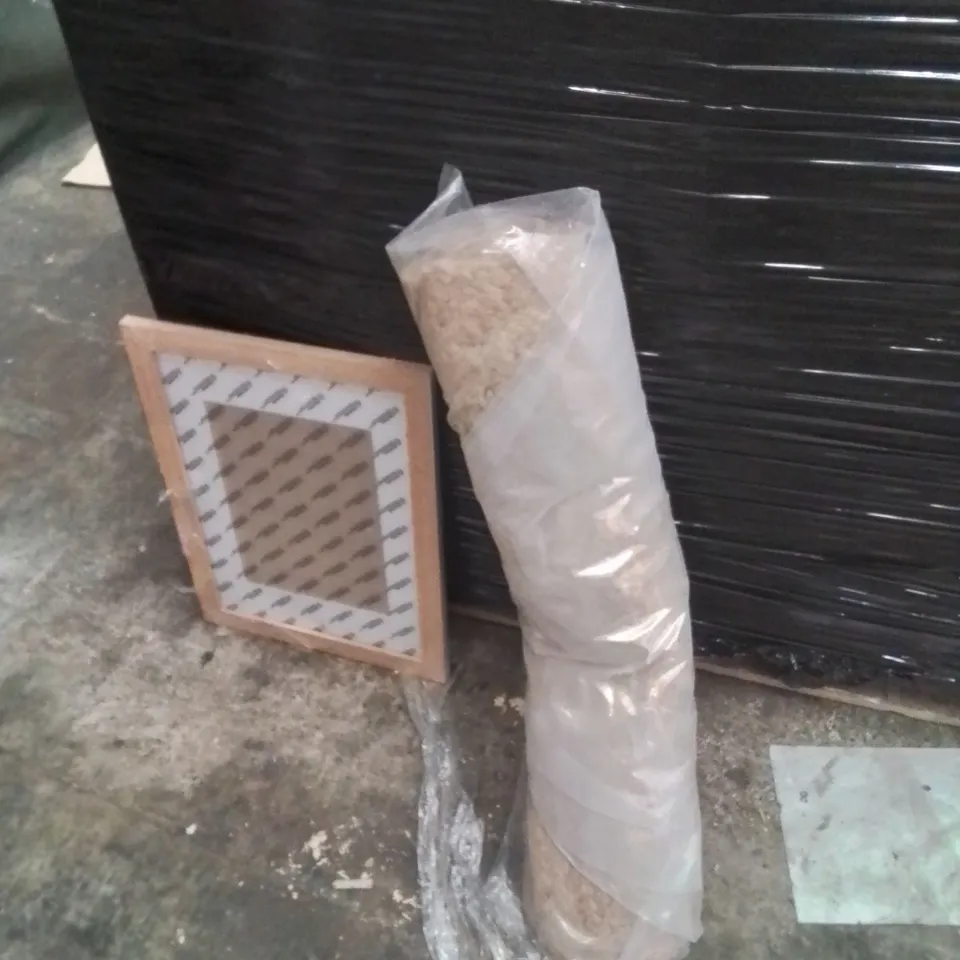 PALLET OF ASSORTED HOUSEHOLD GOODS AND PRODUCTS TO INCLUDE;AREA RUG,PICTURE FRAME 