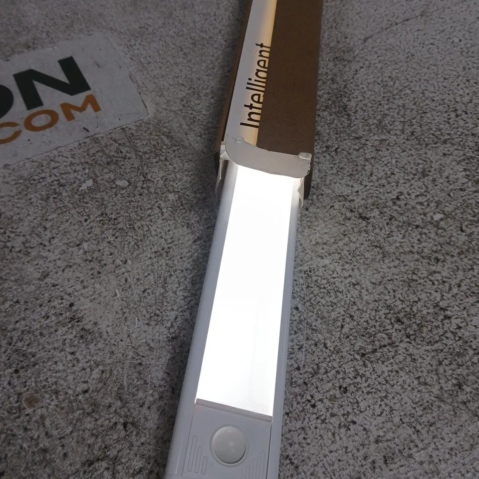 Intelligent LED Light Bar – White Diffuser