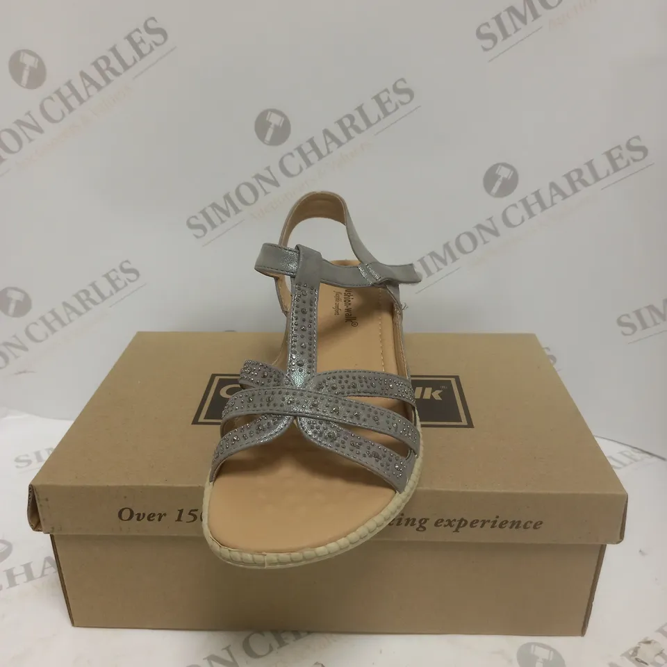 BOXED PAIR OF CUSHION-WALK DIAMANTE SANDALS IN PEWTER - SIZE 6