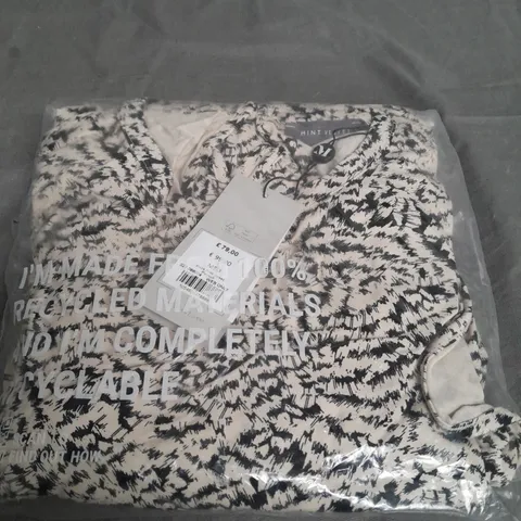 SEALED MINT VELVET BLACK PRINT JERSEY PLAYSUIT - MEDIUM