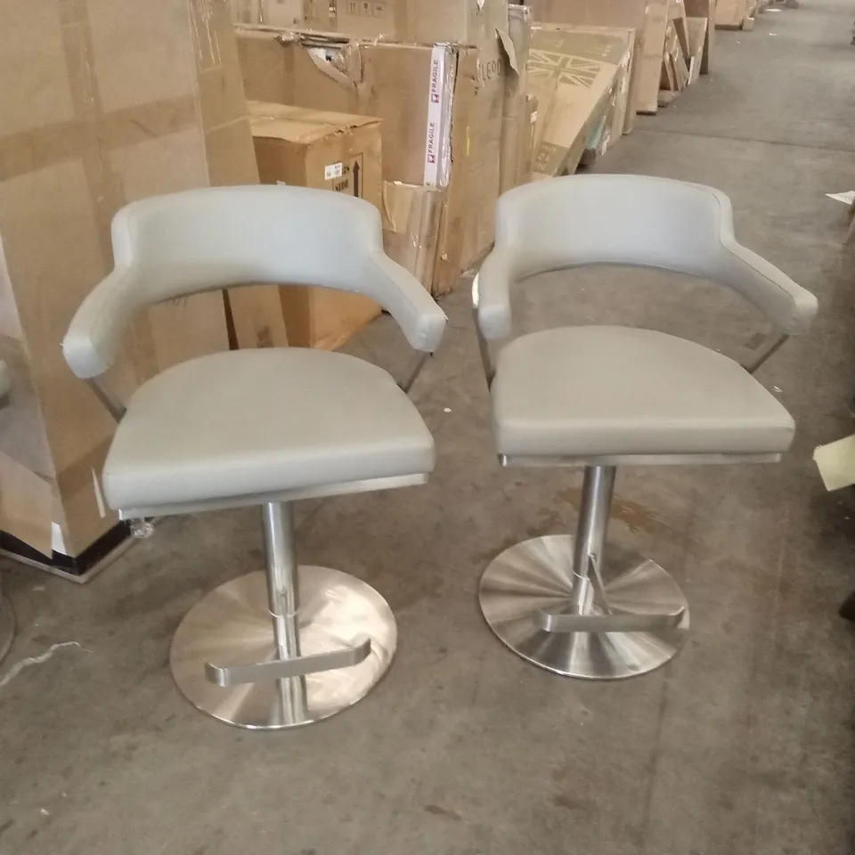 SET OF 2 FIRENZA PU LEATHER BAR STOOLS