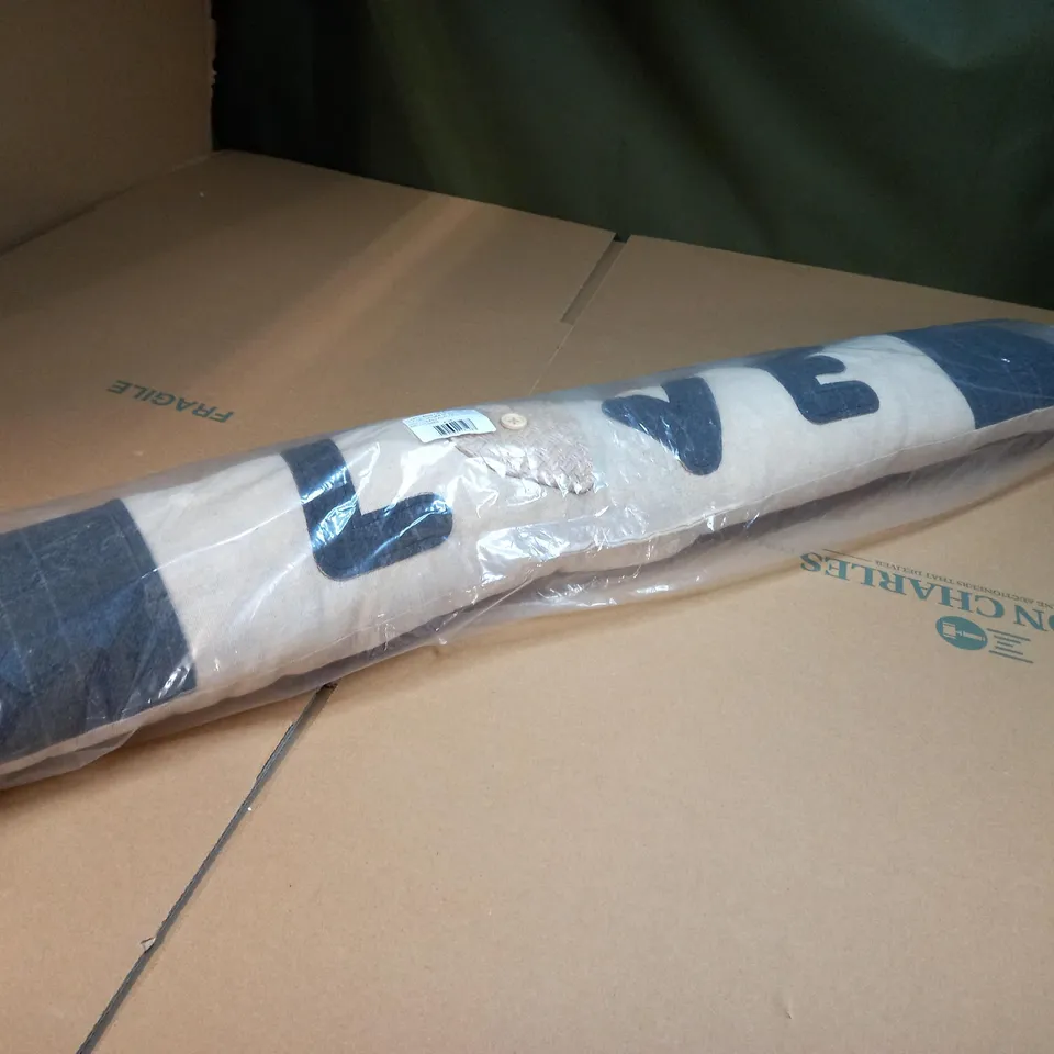 PACKAGED HESSIAN "LOVE" DRAUGHT EXLUDER