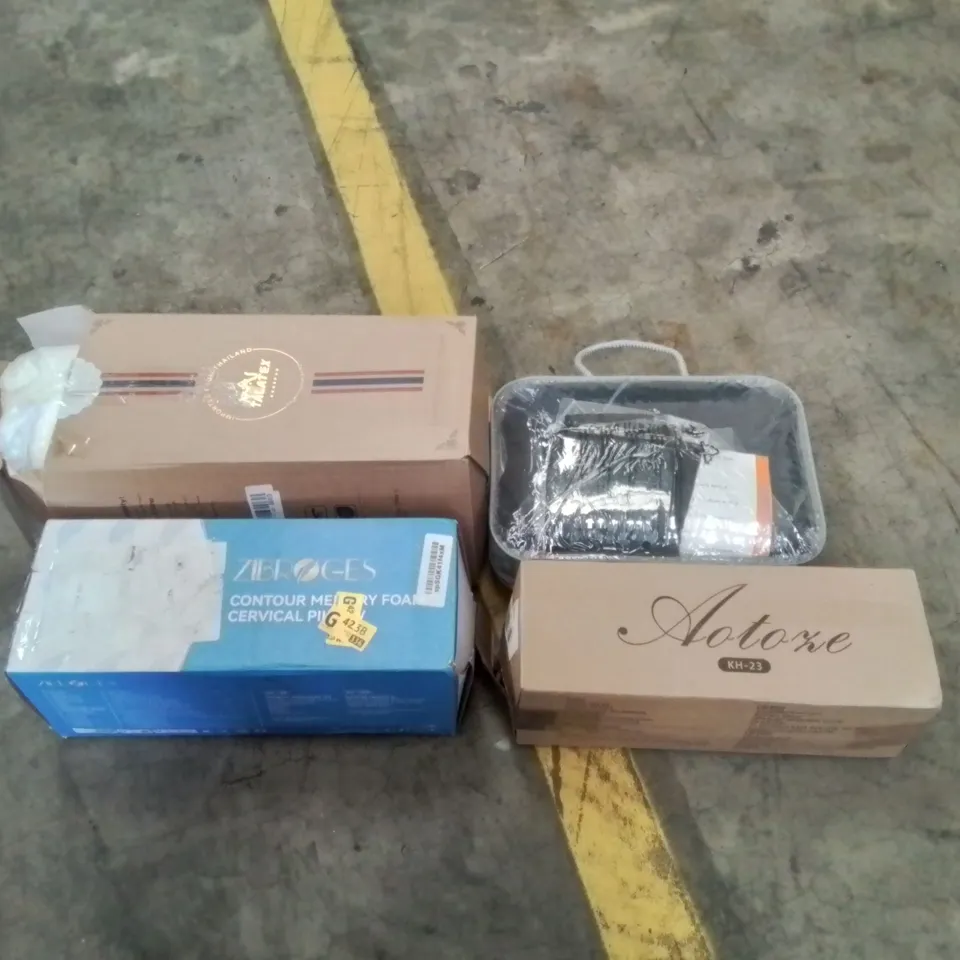 PALLET TO CONTAIN A LARGE ASSORTMENT OF PILLOWS AND CUSHIONS // BRANDS MAY VARY