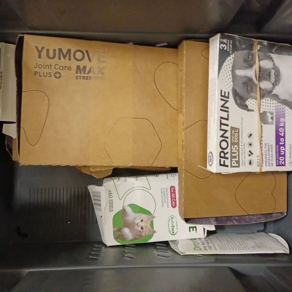 APPROXIMATELY 15 PET HEALTH CARE PRODUCTS TO INCLUDE VERM-X PIG PELLETS, YUMOVE JOINT CARE, FRONTLINE WORMER, ETC