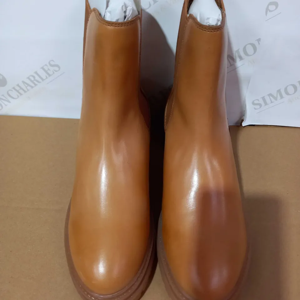 DUNE PALLES LEATHER BOOTS CAMEL SIZE 6