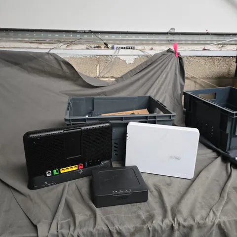 APPROXIMATELY 8 ITEMS OF ASSORTED ROUTERS X 3 , POWER SUPPLY & HDMI LEAD .