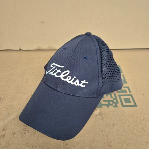 TITLEIST NAVY GOLF CAP 