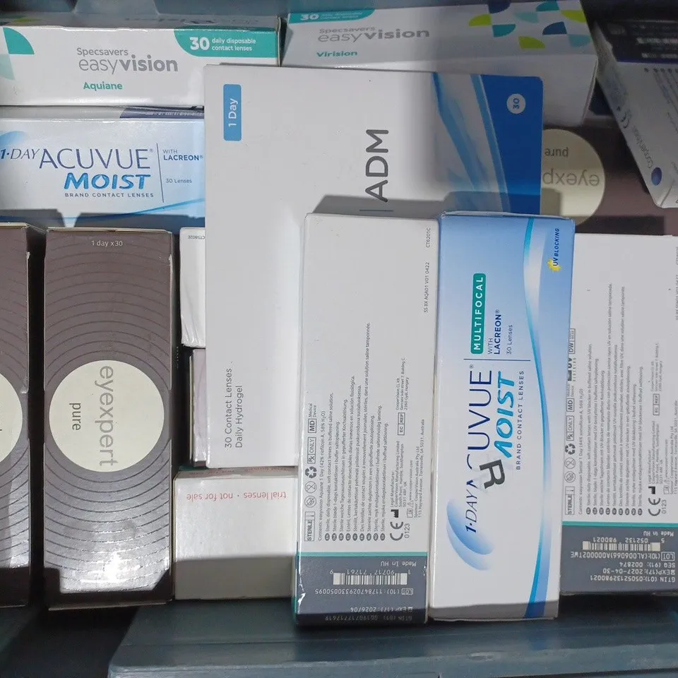 APPROXIMATELY 20 ASSORTED HOUSEHOLD ITEMS TO INCLUDE EASYVISION UNIPURPOSE, DAILIES CONTACT LENSES, ETC