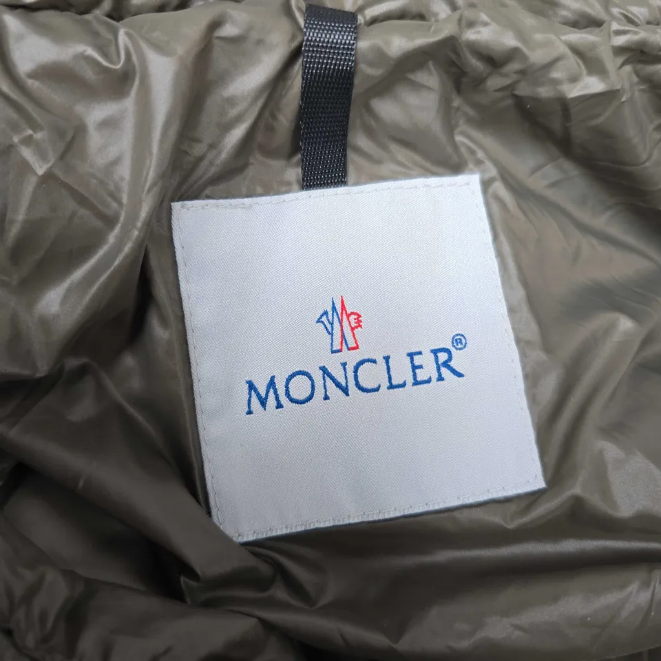 MONCLER GREEN WINTER COAT SIZE S 