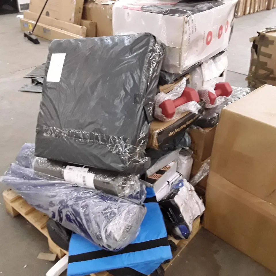 PALLET OF ASSORTED PRODUCTS TO INCLUDE FOAM ROLLERS DUMBELL, ELECTRIC FANS FOAM MATS ECT 