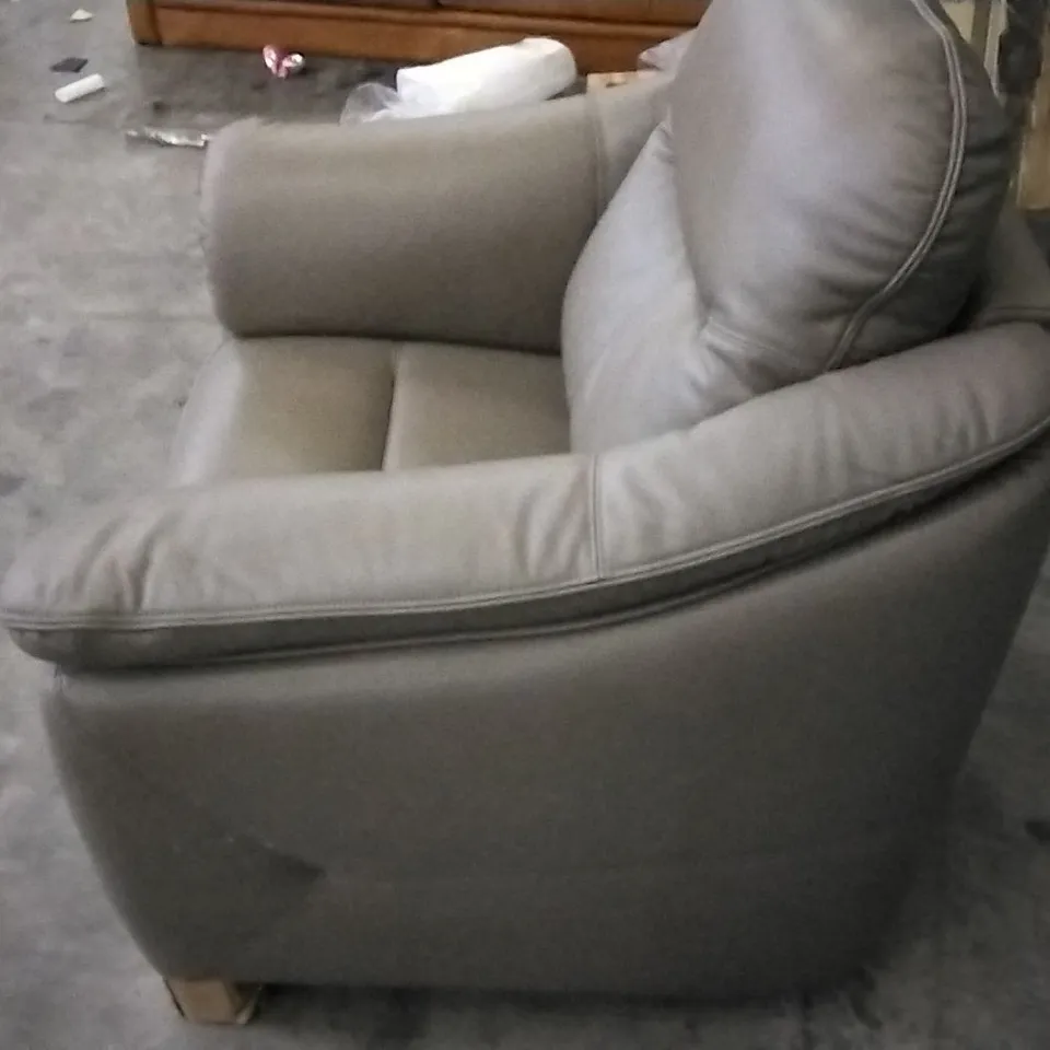 QUALITY BRITISH DESIGNED & MANUFACTURED G PLAN MOCHA LEATHER ELECTRIC RECLINING ARMCHAIR 
