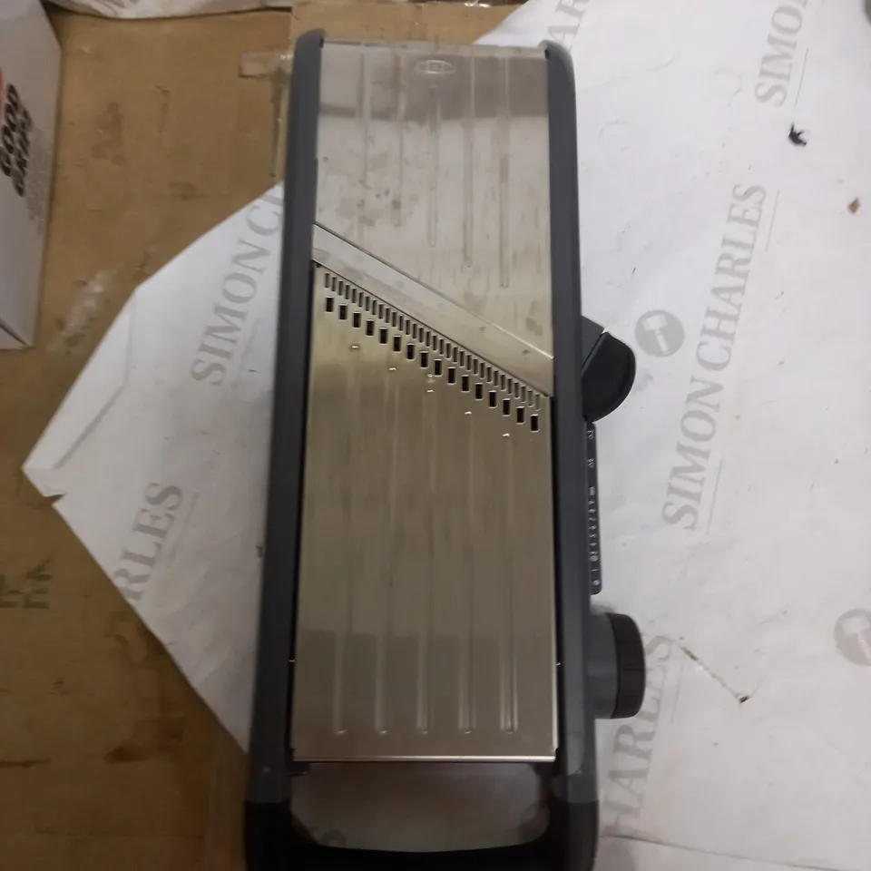 OXO GOOD GRIPS CHEF'S MANDOLINE 2.0