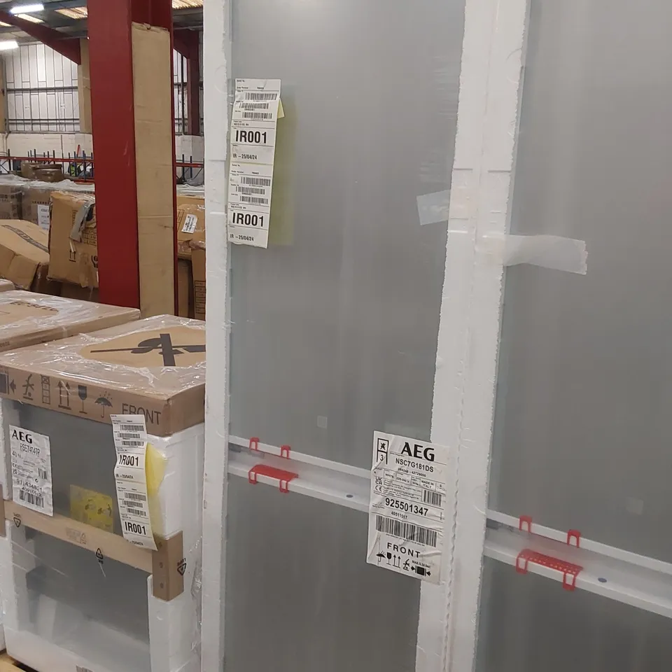 AEG 7000 GREENZONE INTEGRATED FRIDGE FREEZER 177.2 CM MODEL: NSC7G181DS