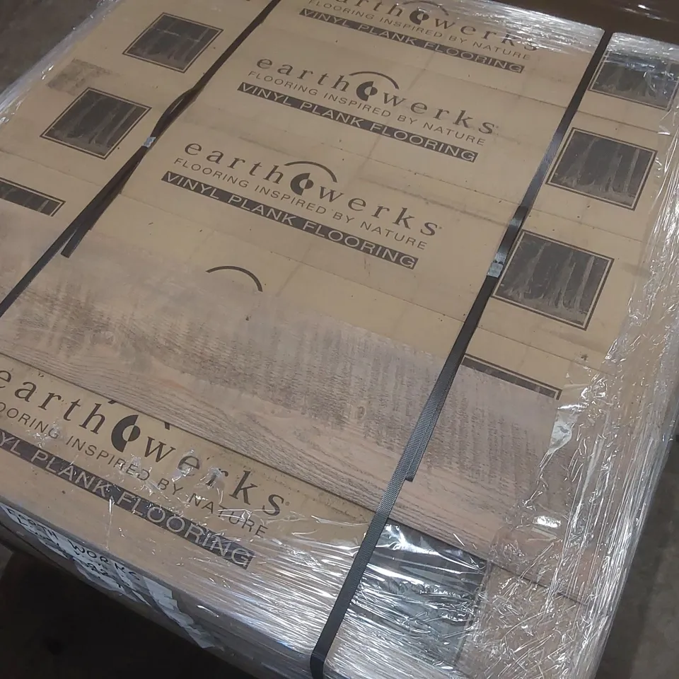 PALLET CONTAINING APPROXIMATELY 50x PACKS OF BRAND NEW EARTH WORKS LVT LUXURY VINYL TILE G.W.c 9810 50 PACKS 184 x 950X3MM 50 WEAR LAYER